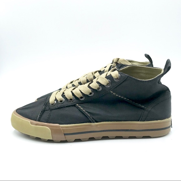 Levi's Other - Levi’s High Top Gym Shoes, Size 8.5, EUC